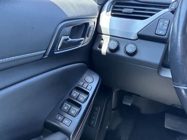 Used 2019 GMC Yukon XL SLT w/ Open Road Package AWD/4WD image 41