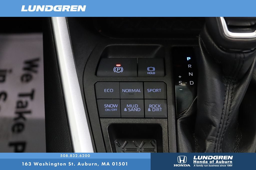 Used 2022 Toyota RAV4 XLE Premium AWD/4WD image 27