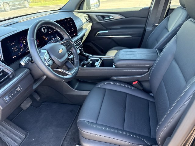 Used 2026 Chevrolet Traverse LT AWD/4WD image 11