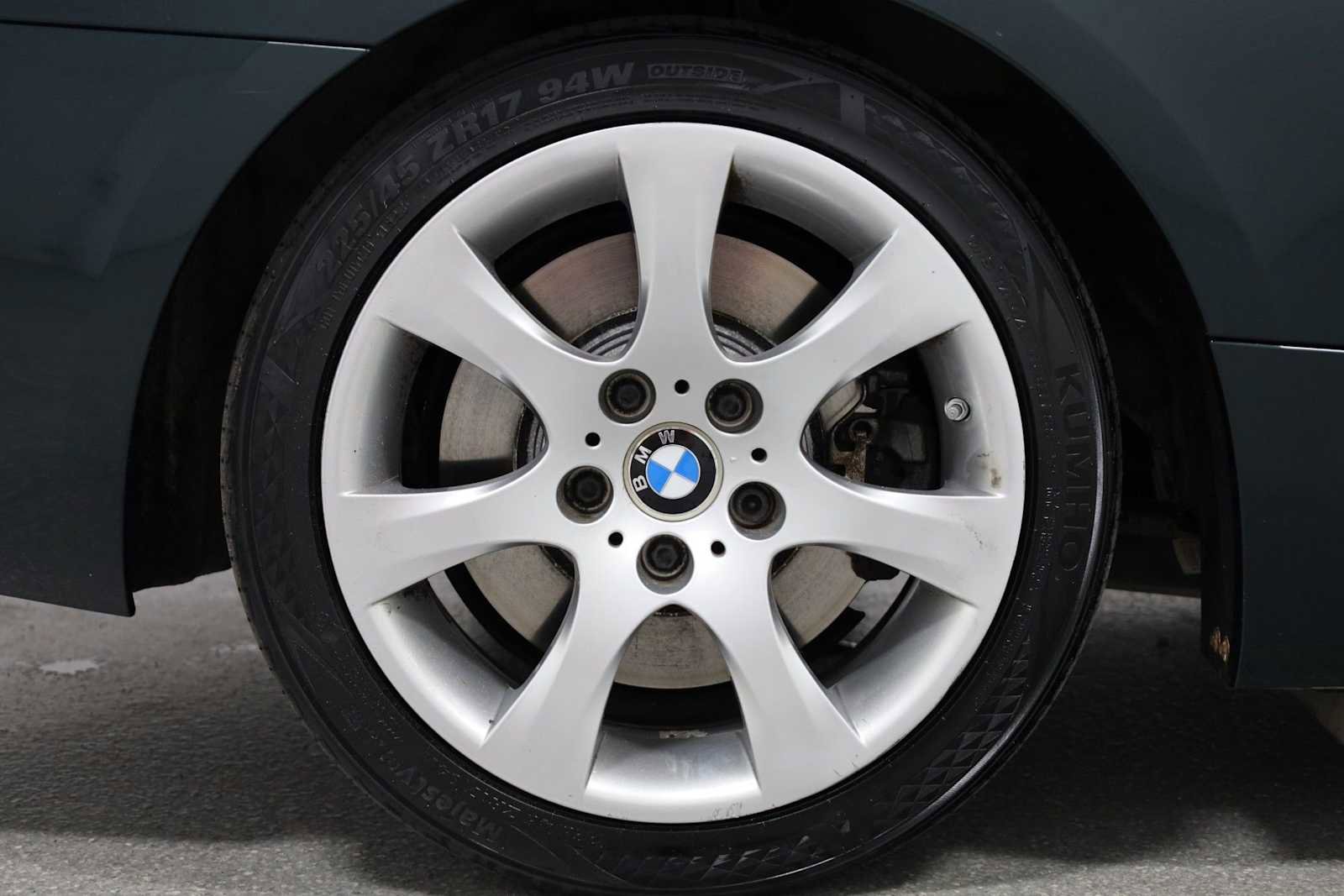 Used 2007 BMW 335i Convertible image 32