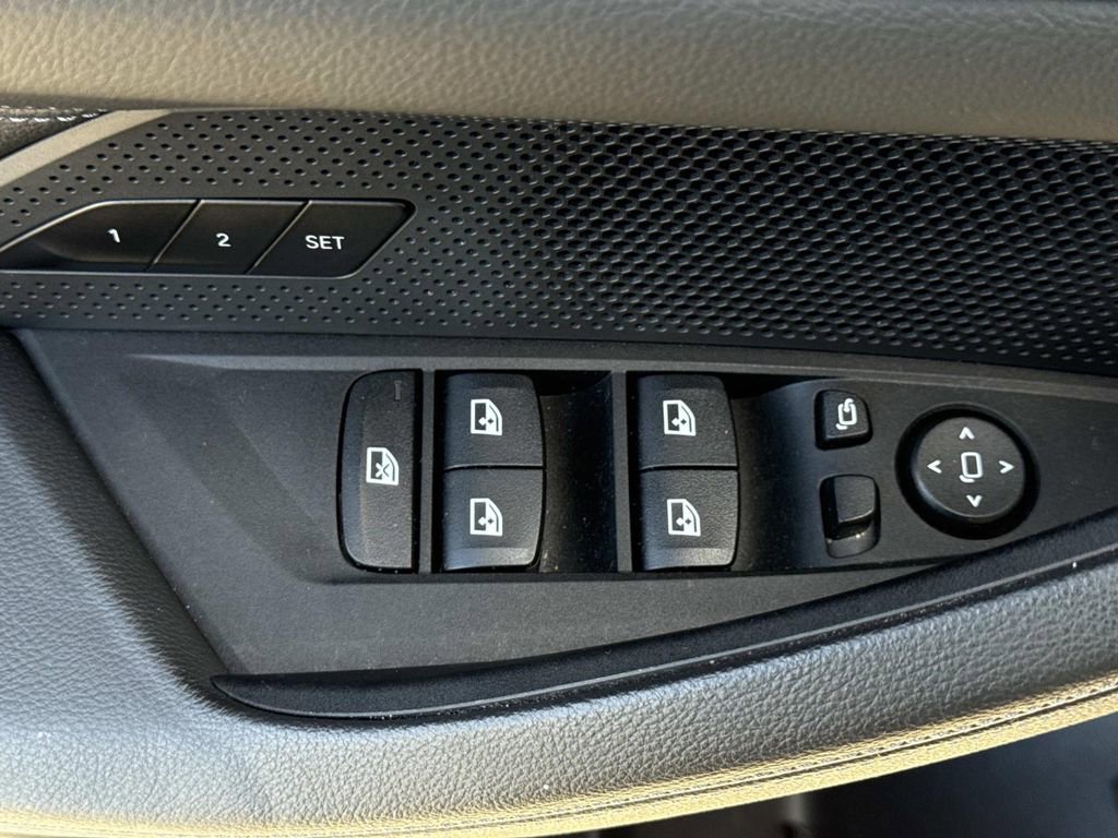 Used 2024 BMW i4 eDrive40 image 19