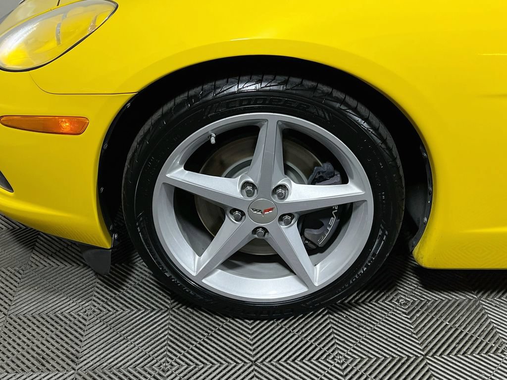 Used 2013 Chevrolet Corvette Coupe RWD image 24