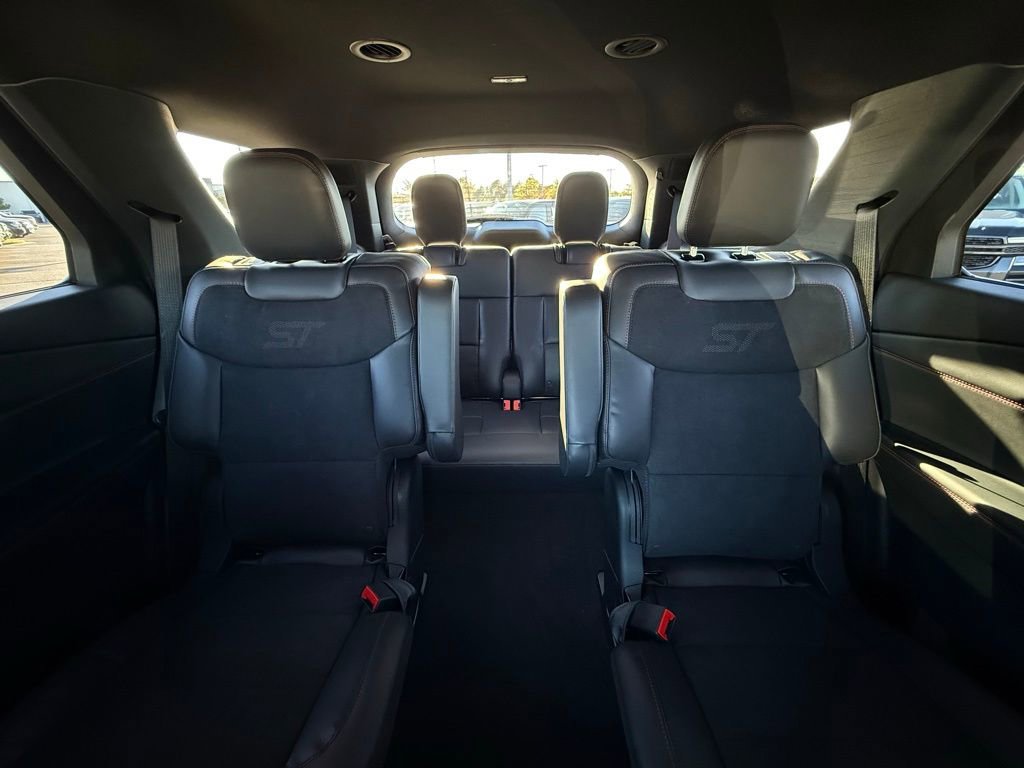 New 2026 Ford Explorer ST image 29