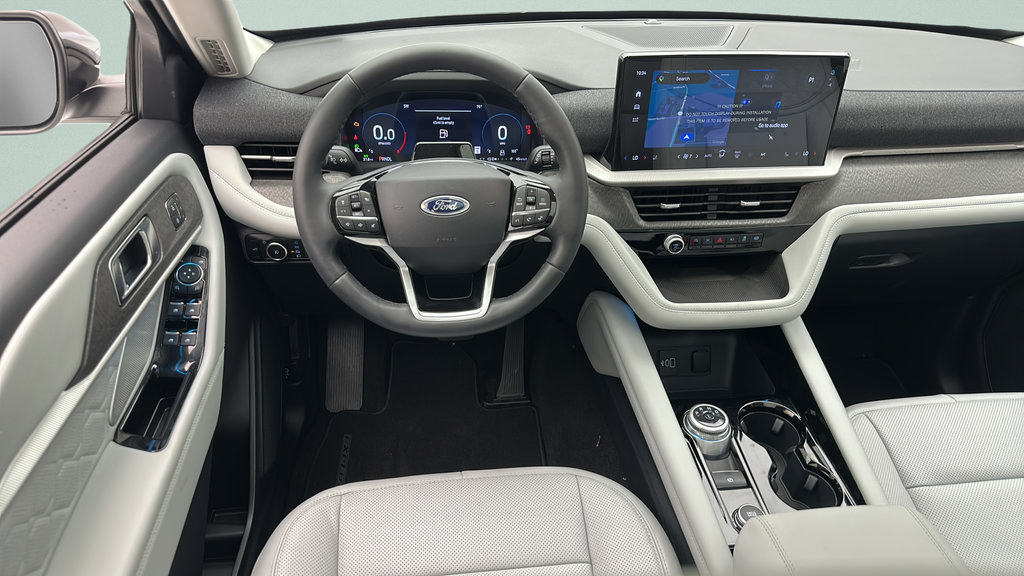 New 2026 Ford Explorer Platinum w/ LUX Leather Package AWD/4WD image 11