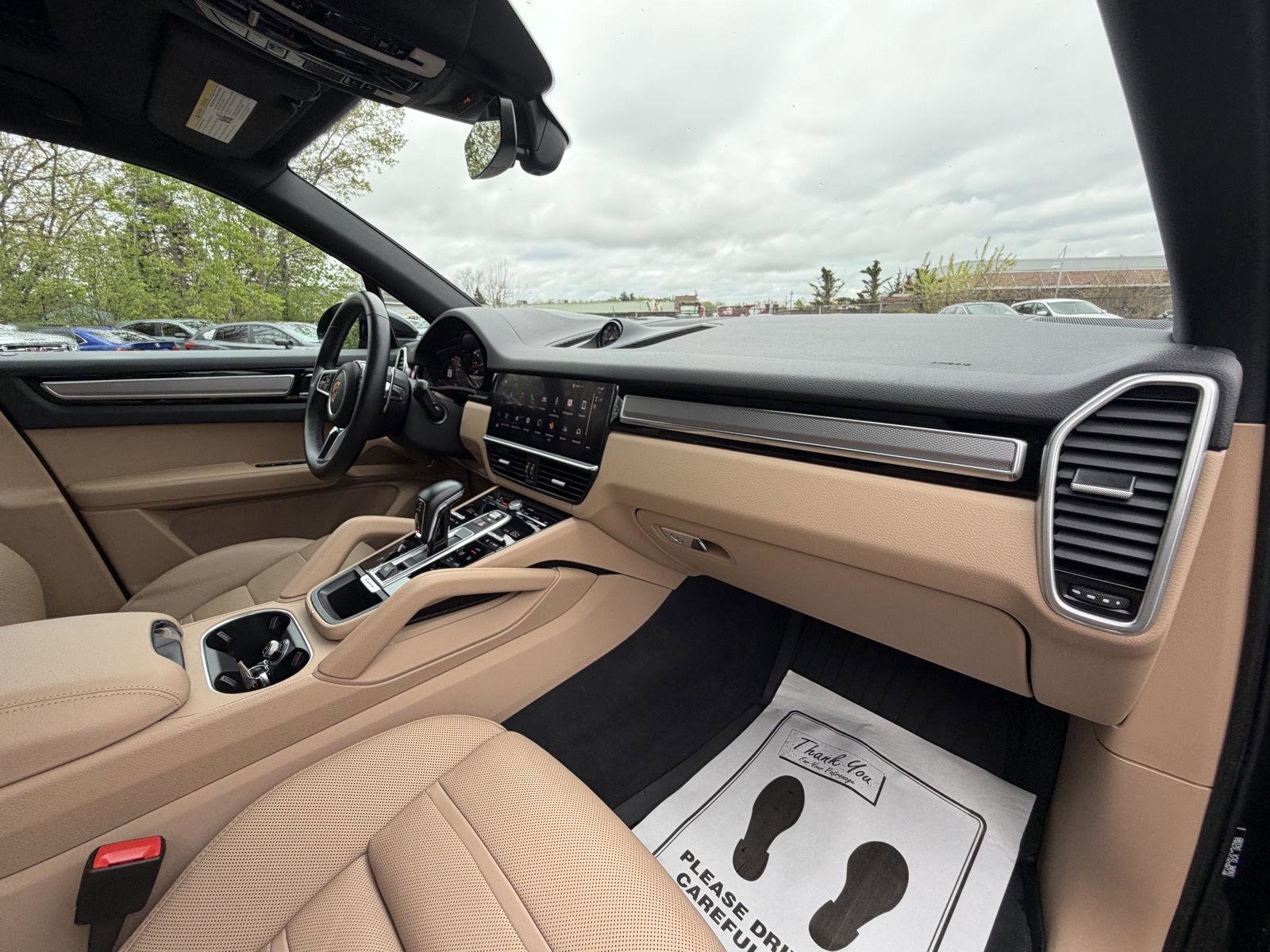 Used 2023 Porsche Cayenne S Platinum AWD/4WD image 35