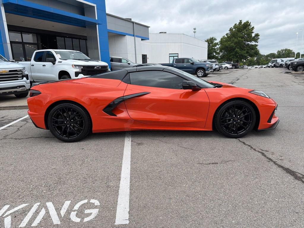 Used 2025 Chevrolet Corvette Stingray Convertible w/ Battery Protection Package RWD image 3