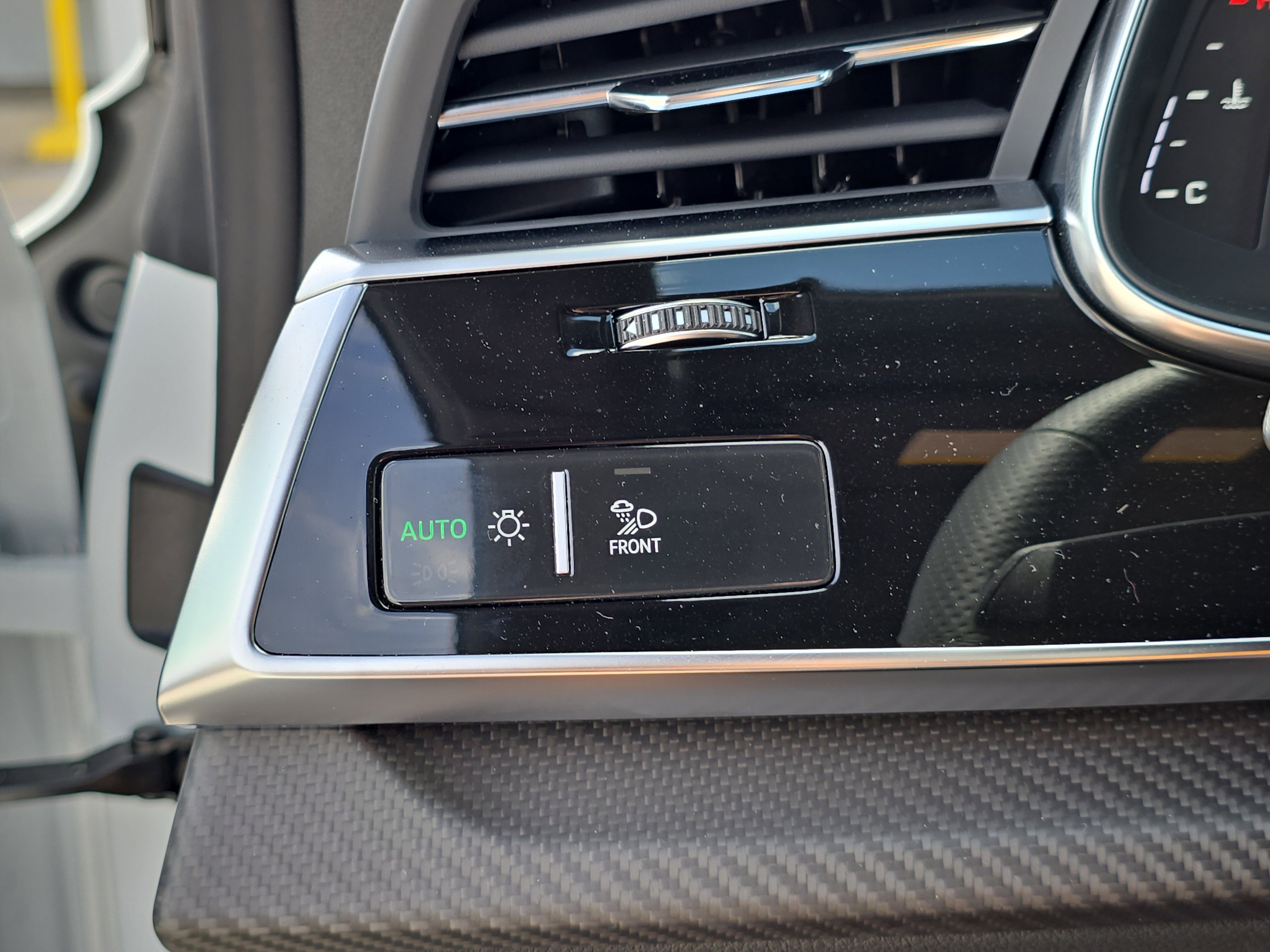 New 2025 Audi RS Q8 performance image 29