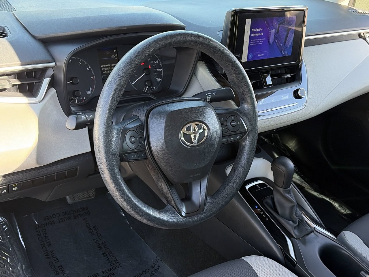 Used 2024 Toyota Corolla LE w/ LE Convenience Package FWD image 17