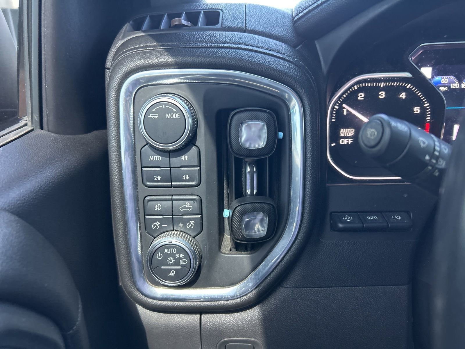 Used 2021 GMC Sierra 1500 Denali w/ Denali Ultimate Package AWD/4WD image 17