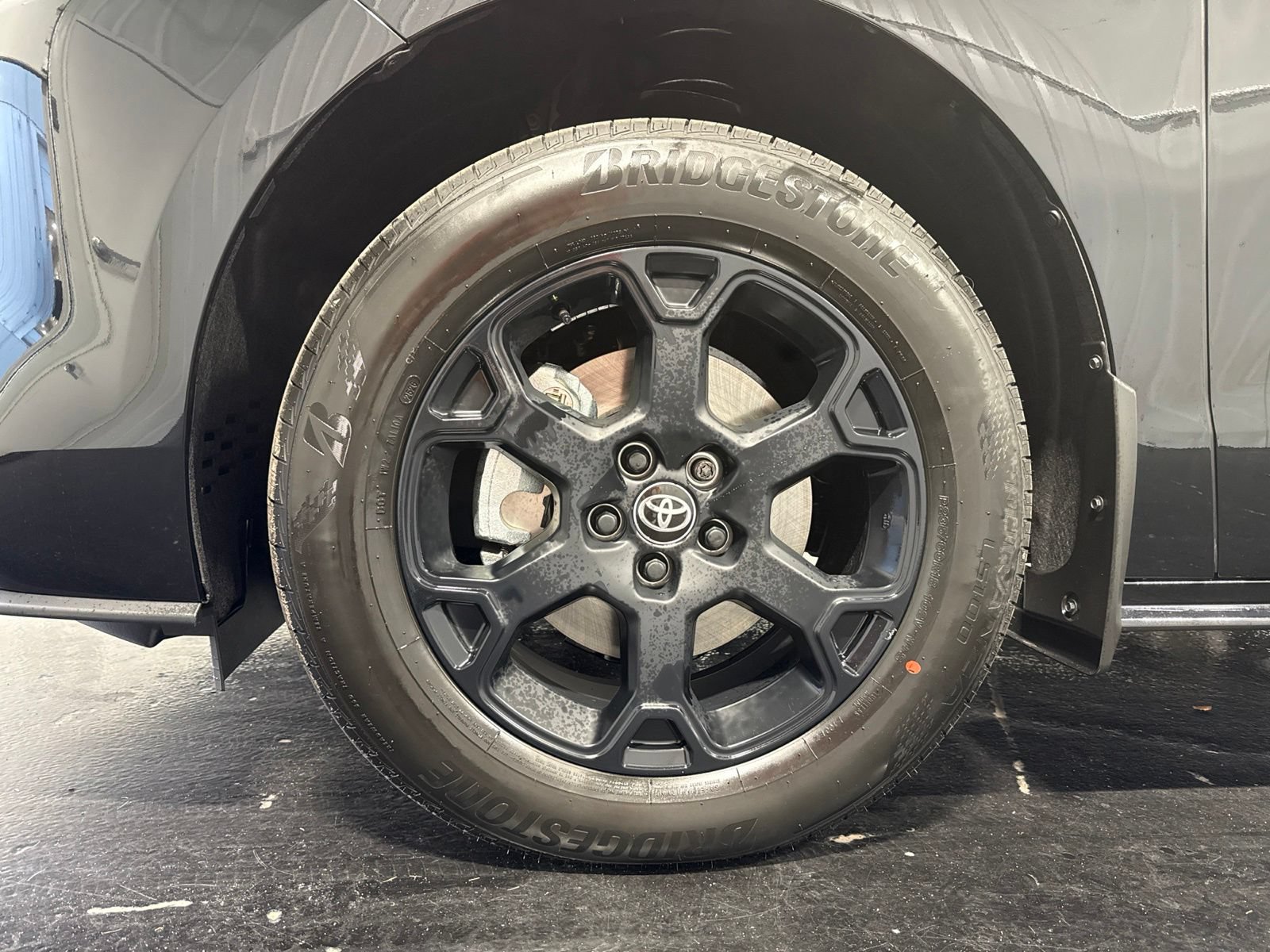 New 2026 Toyota Sienna XLE Woodland Edition AWD/4WD image 6