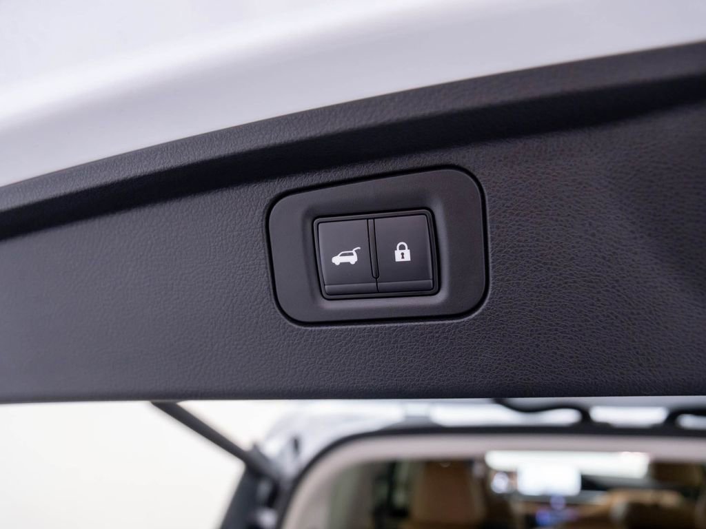 Used 2026 INFINITI QX80 Luxe w/ Cargo Package image 32