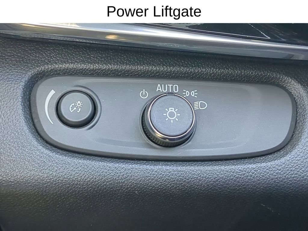 Used 2024 Buick Envista Sport Touring w/ Convenience I Package FWD image 24