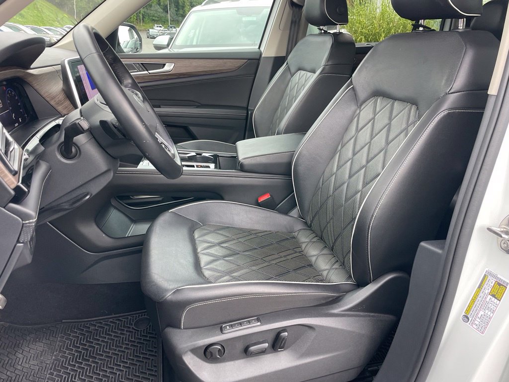 Used 2024 Volkswagen Atlas SEL Premium R-Line AWD/4WD image 6