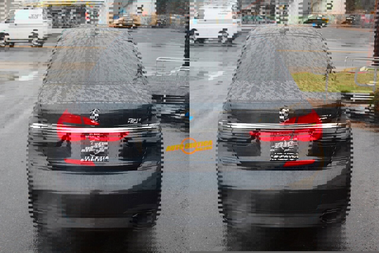 Used 2019 BMW 750i image 28