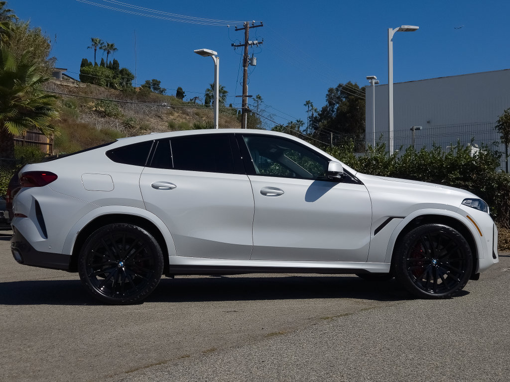 New 2027 BMW X6 xDrive40i w/ Climate Comfort Package AWD/4WD image 3