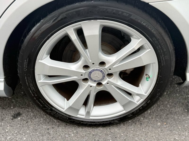 Used 2012 Mercedes-Benz E 350 4MATIC Sedan image 9
