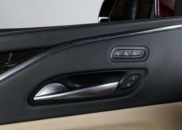 Used 2024 Cadillac Escalade Premium Luxury image 27