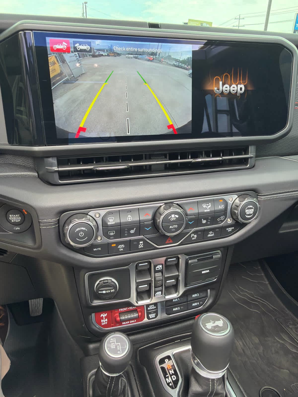 Used 2026 Jeep Wrangler Unlimited Rubicon 392 w/ Quick Order Package 27X Moab AWD/4WD image 13