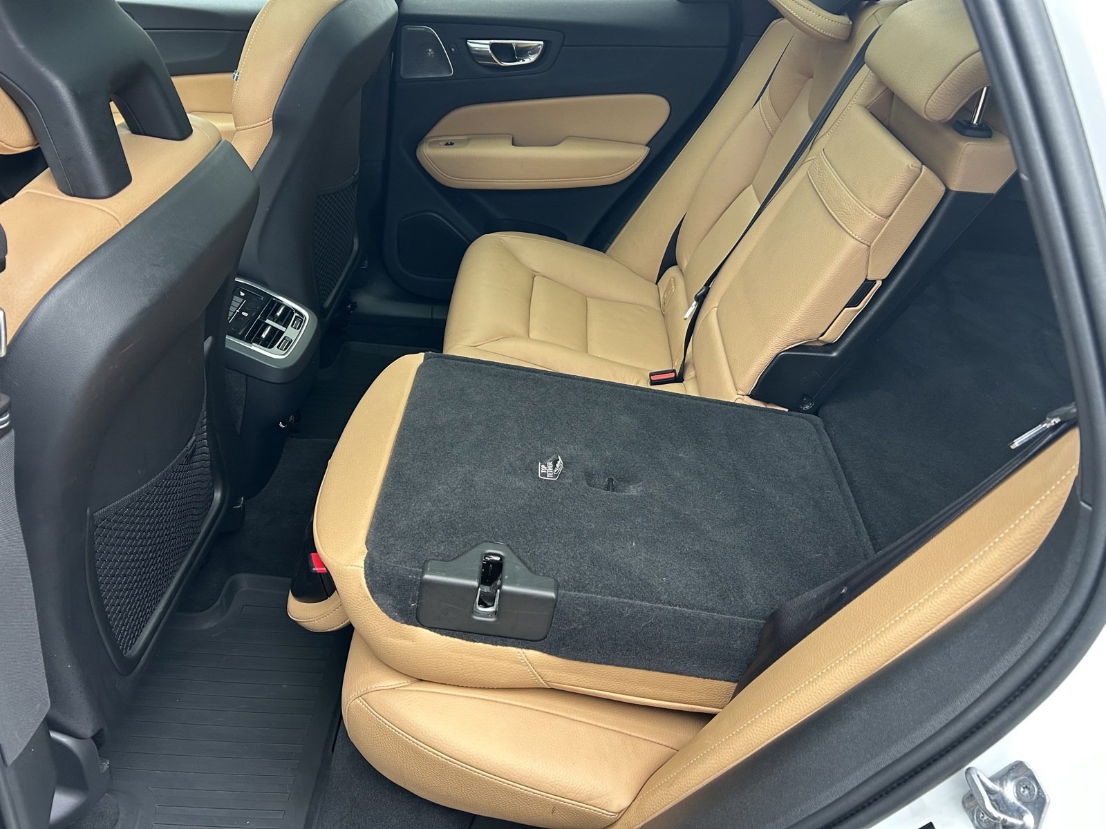 Used 2019 Volvo XC60 T6 Inscription w/ Protection Package AWD/4WD image 23