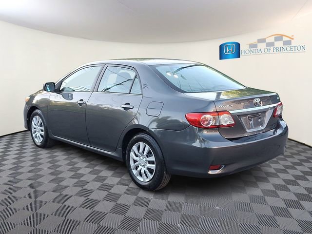 Used 2013 Toyota Corolla LE FWD image 4