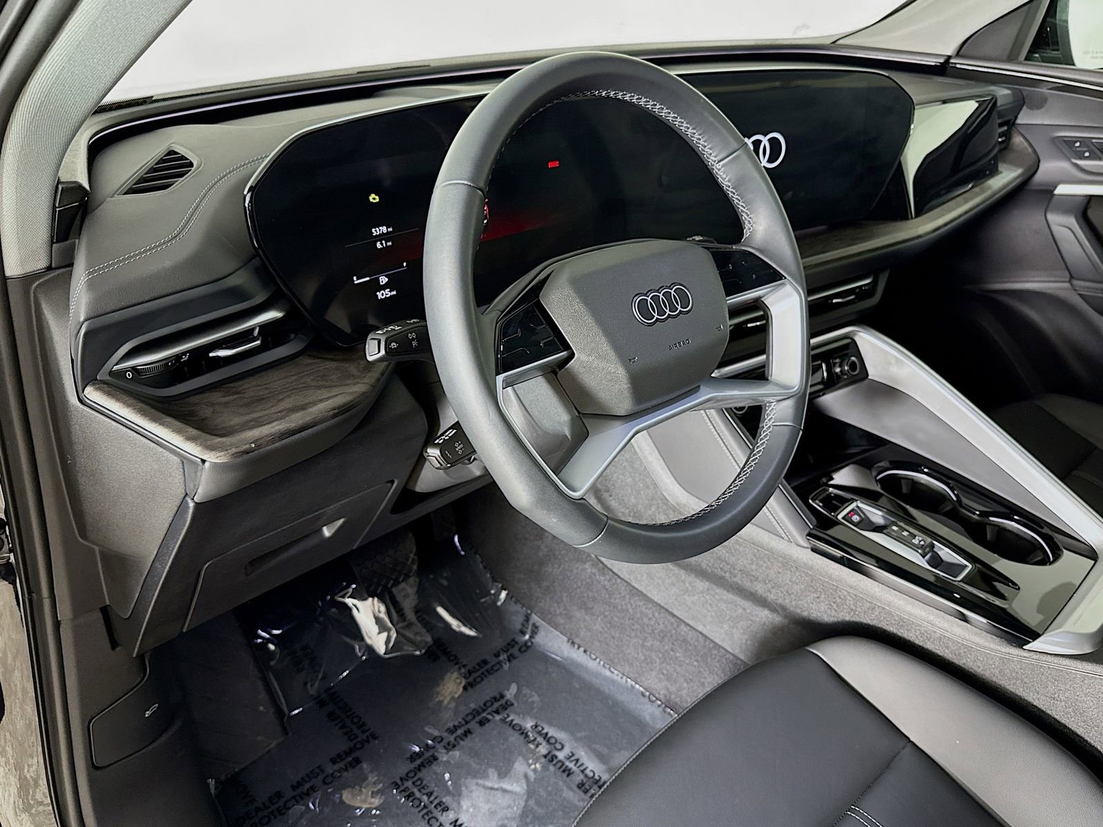 Certified 2025 Audi Q5 Premium w/ Convenience Package AWD/4WD image 9