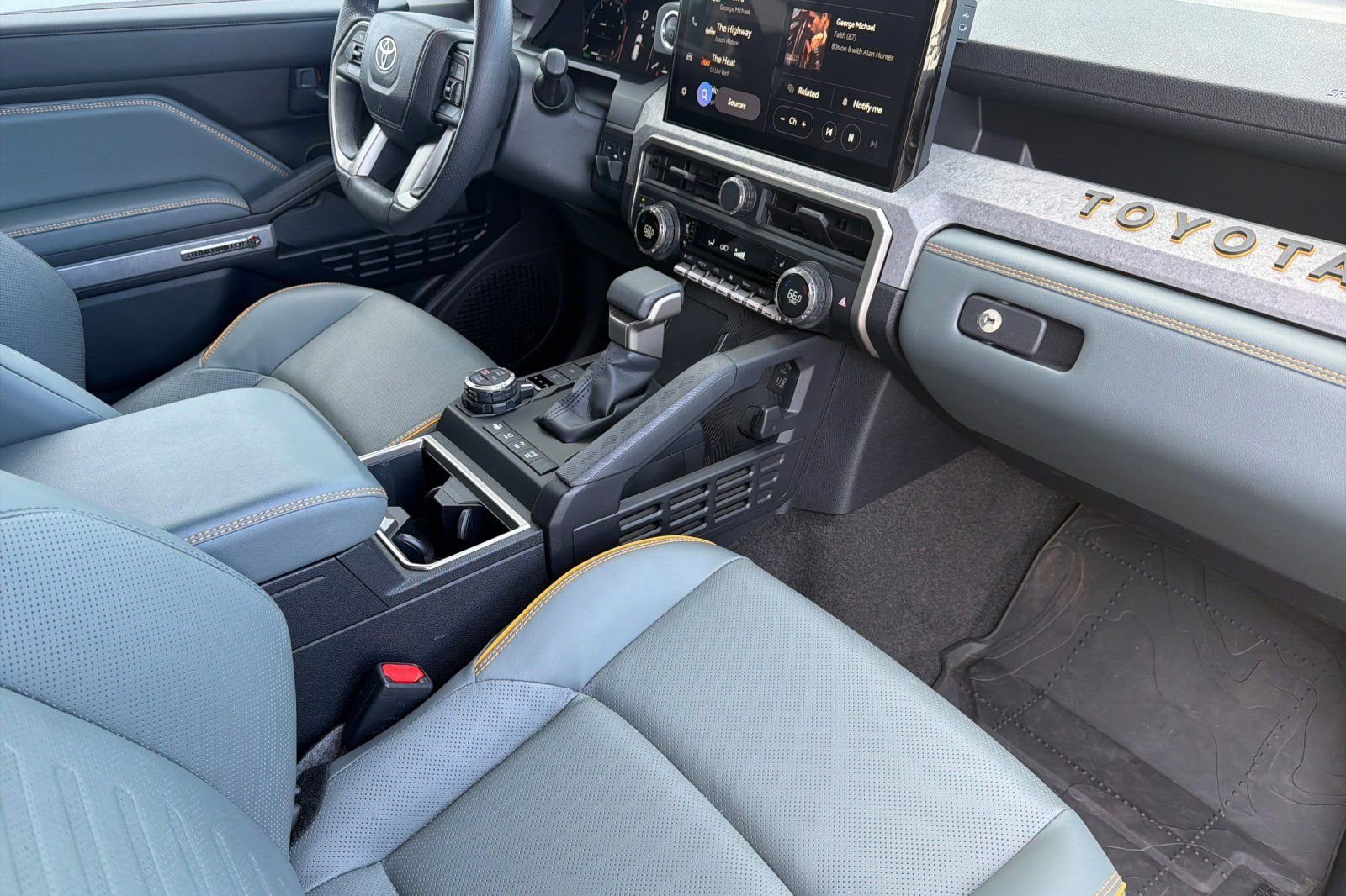 Used 2025 Toyota 4Runner Trailhunter image 16