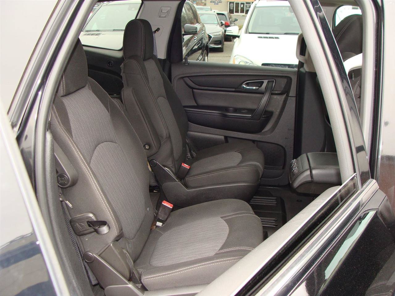 Used 2017 Chevrolet Traverse LT w/ Style and Technology Package AWD/4WD image 11