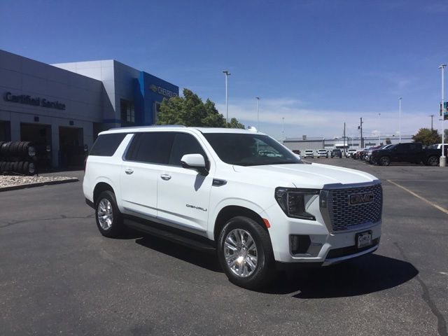 Used 2024 GMC Yukon XL Denali AWD/4WD image 1