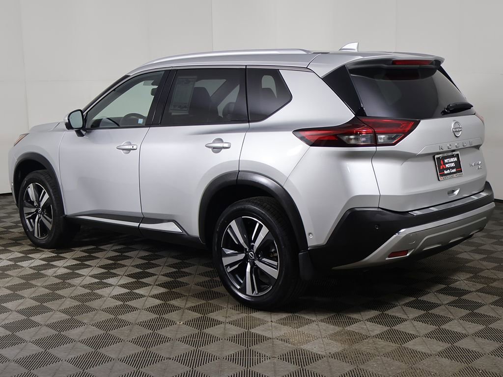 Used 2022 Nissan Rogue Platinum w/ Head-Up Display Package AWD/4WD image 10