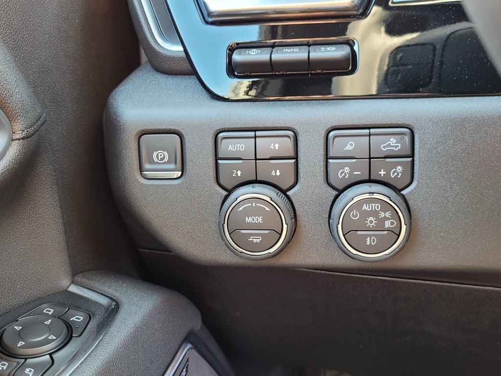 New 2025 Chevrolet Silverado 2500 High Country w/ Midnight Edition image 27