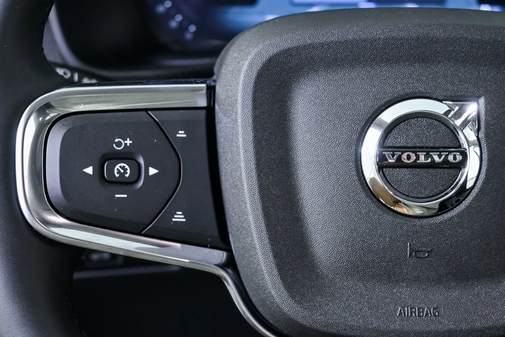 New 2026 Volvo XC40 B5 Core image 9