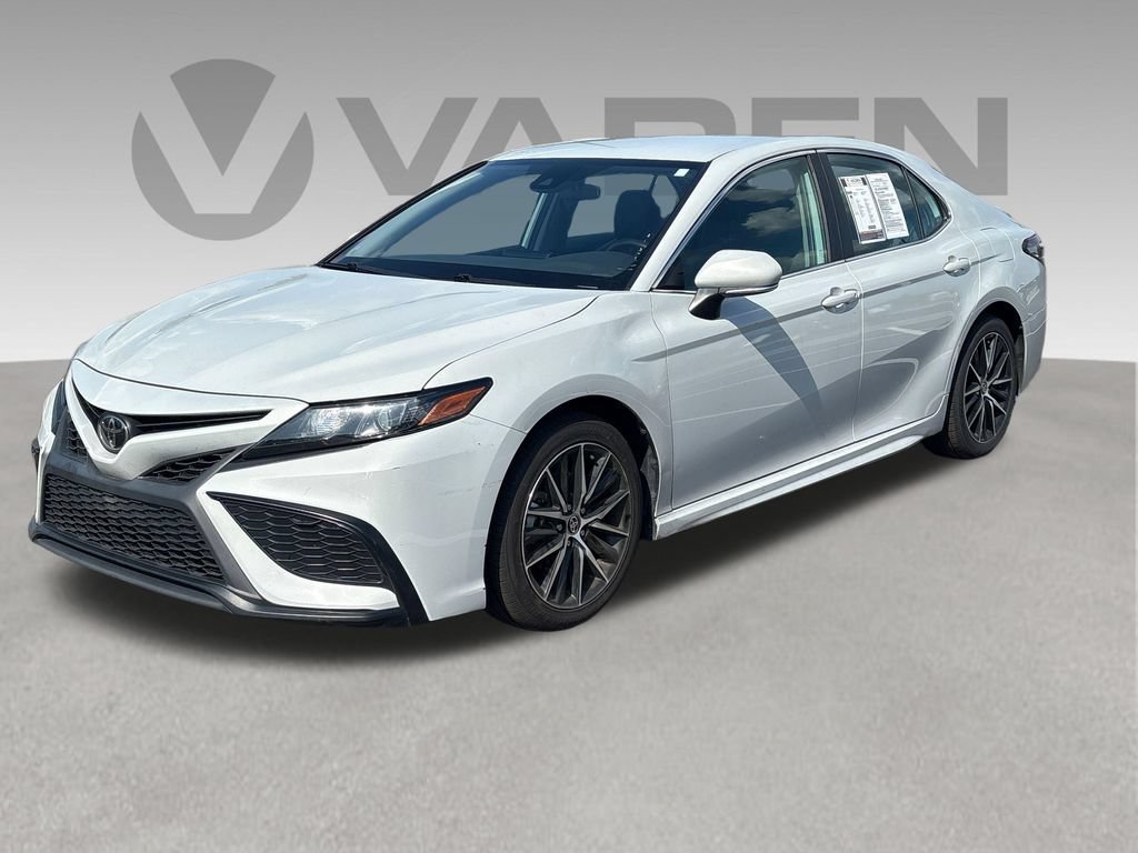 Used 2024 Toyota Camry SE FWD image 1