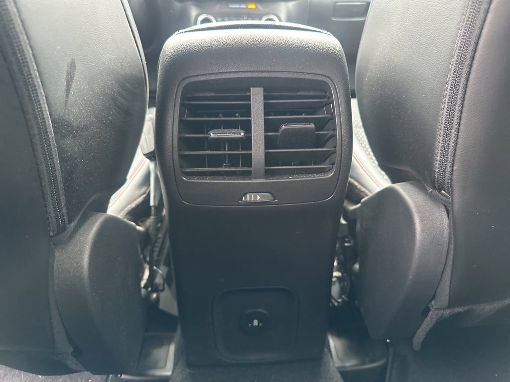 Used 2025 Ford Escape ST-Line image 18