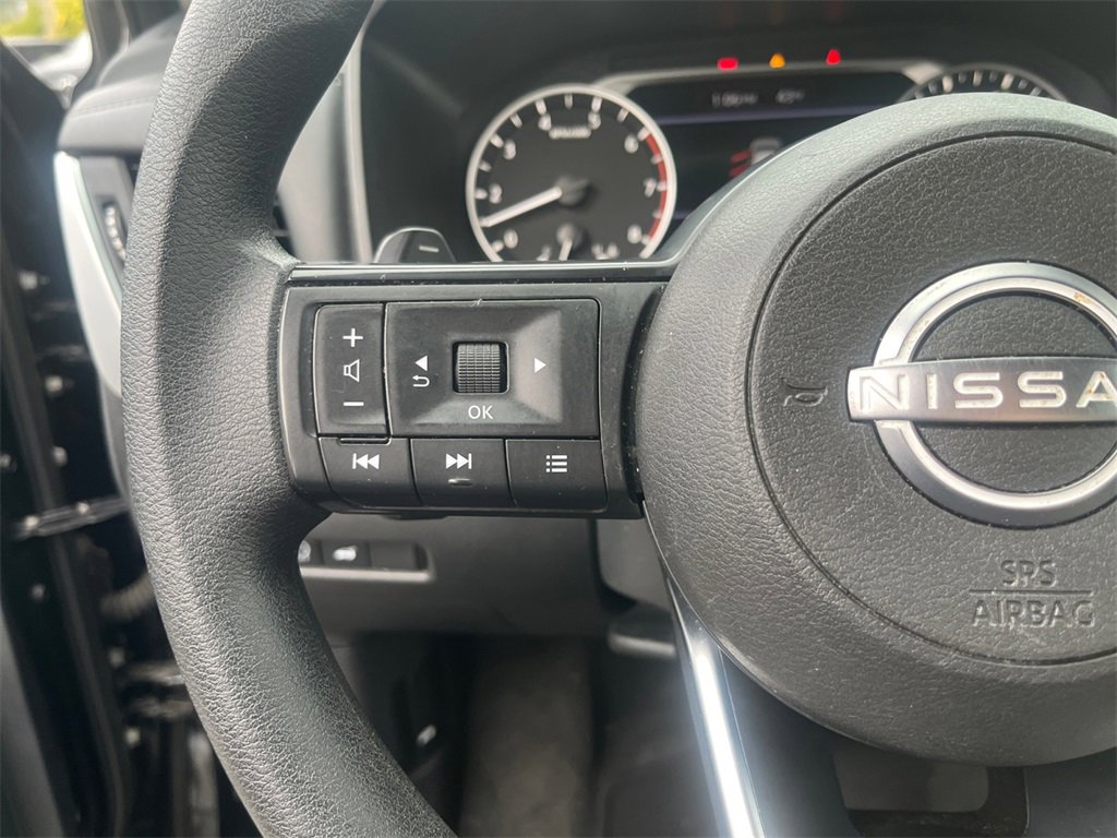Used 2024 Nissan Rogue SV image 22