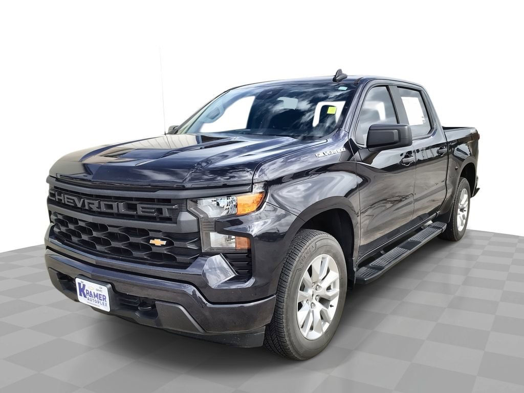 Used 2023 Chevrolet Silverado 1500 Custom image 1
