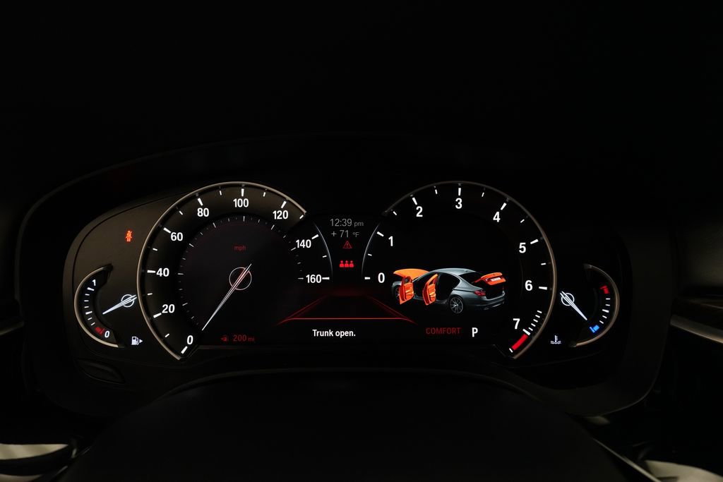 Used 2018 BMW 540i xDrive image 2