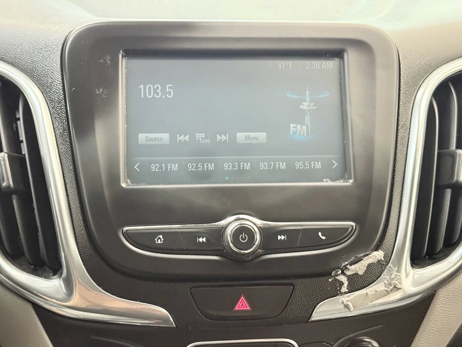 Used 2018 Chevrolet Equinox LS AWD/4WD image 32