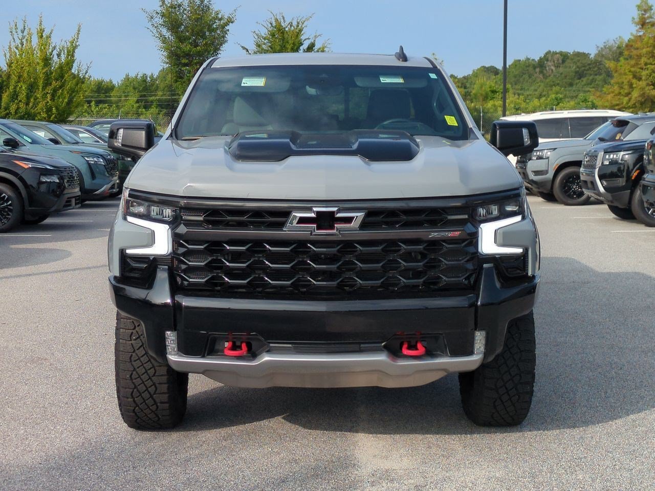 Used 2024 Chevrolet Silverado 1500 ZR2 w/ Technology Package AWD/4WD image 9