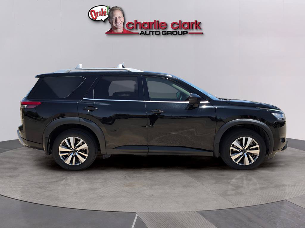 Used 2023 Nissan Pathfinder SL FWD image 7