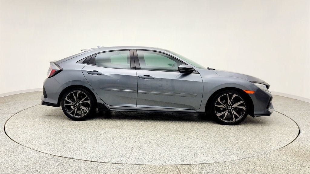 Used 2019 Honda Civic Sport Touring image 4