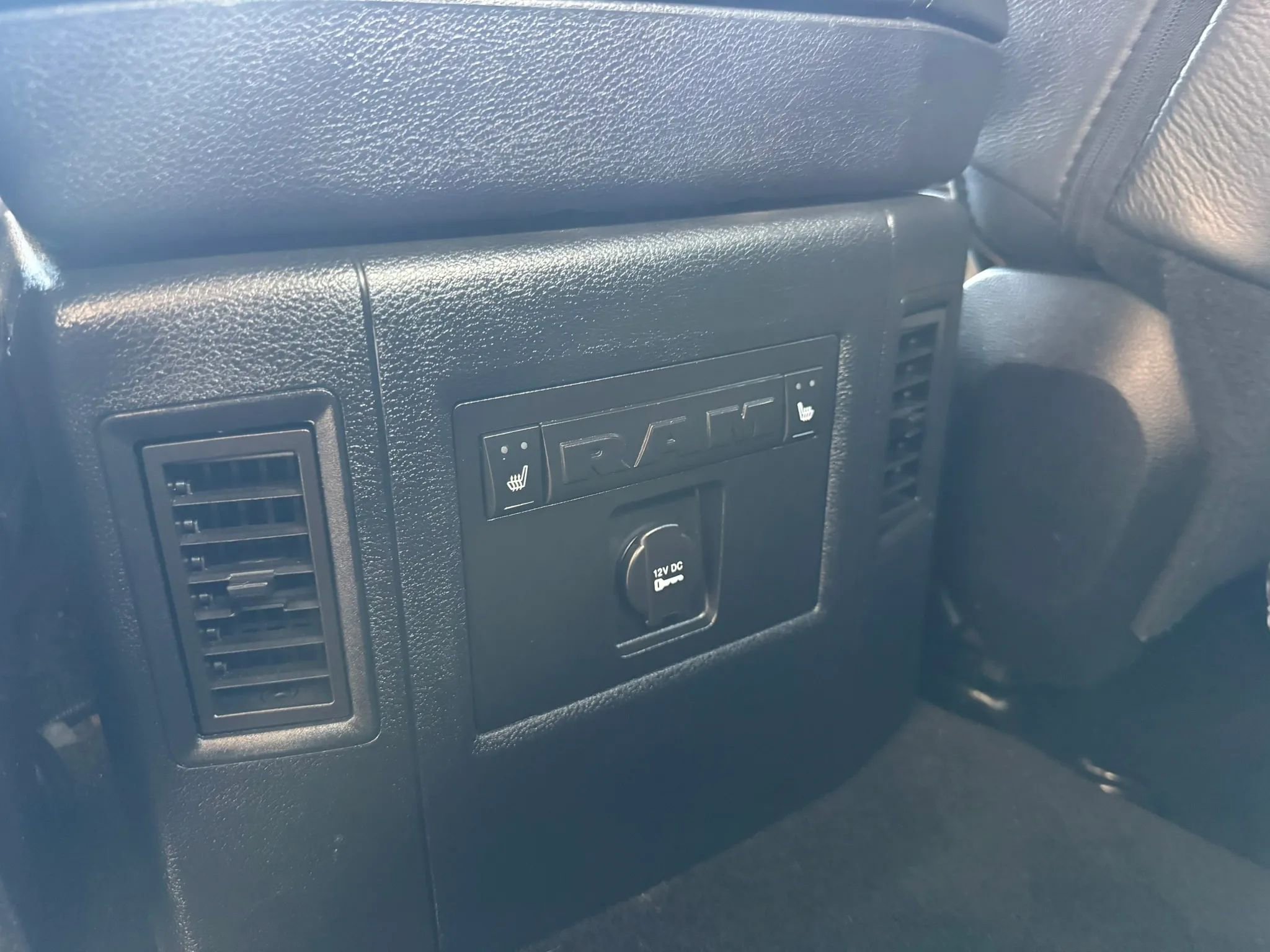 Used 2016 RAM 2500 Limited AWD/4WD image 22