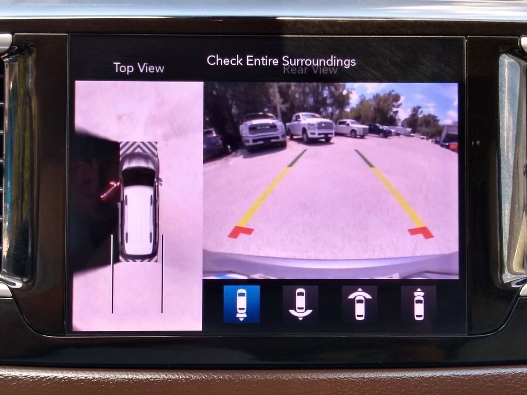 Used 2019 Chrysler Pacifica Touring-L Plus w/ Advanced Safetytec Group FWD image 24