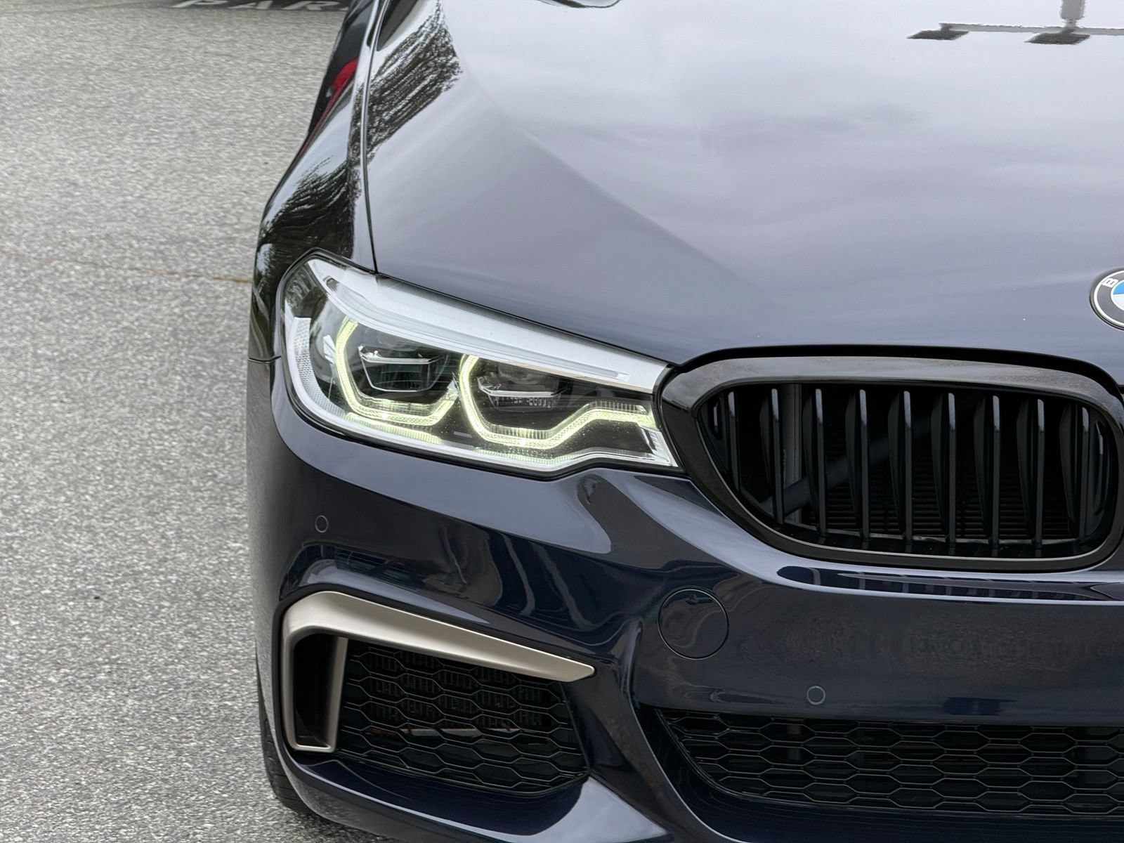 Used 2019 BMW M550i xDrive w/ Premium Package AWD/4WD image 13
