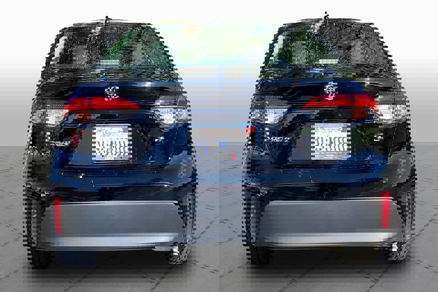 Certified 2025 Toyota Corolla LE image 4