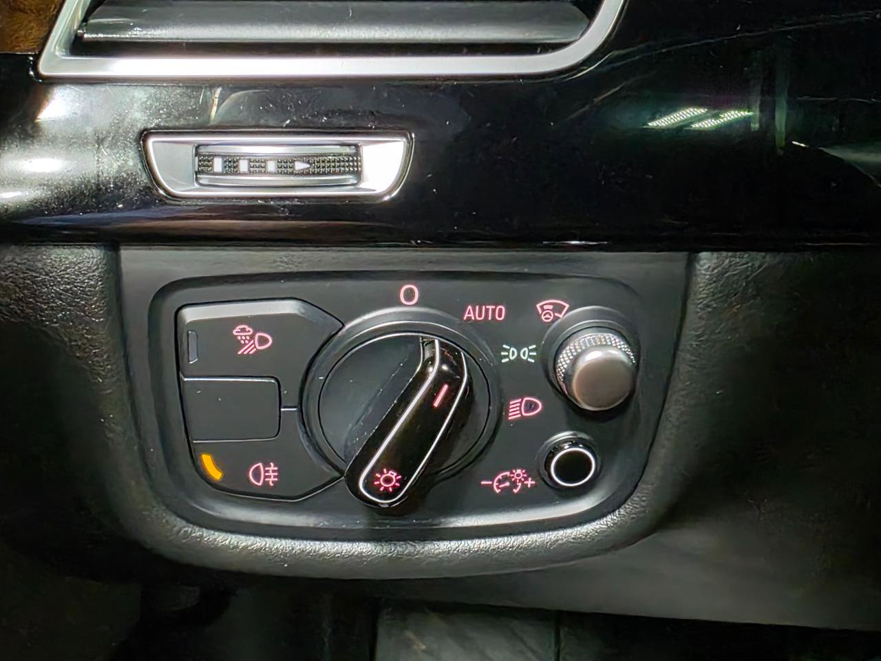 Used 2018 Audi A8 L 4.0T w/ Executive Package image 40