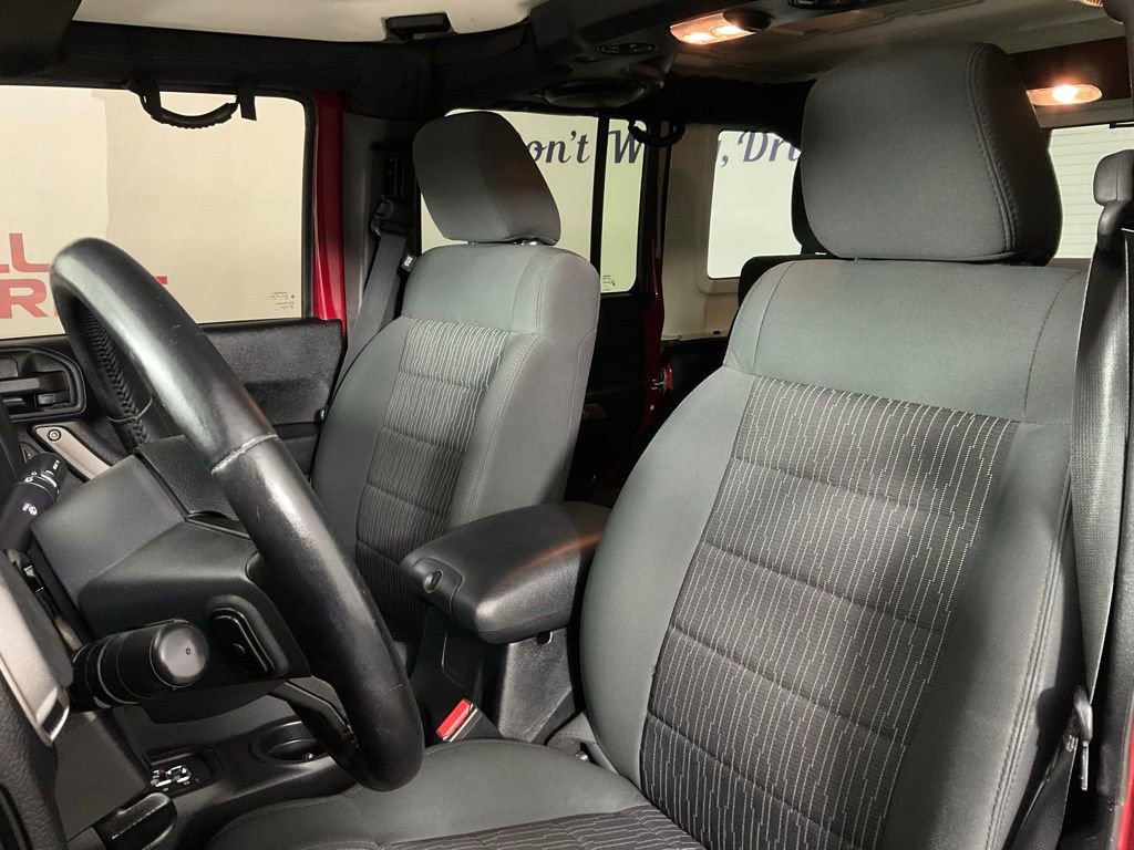 Used 2012 Jeep Wrangler Unlimited Sport image 14