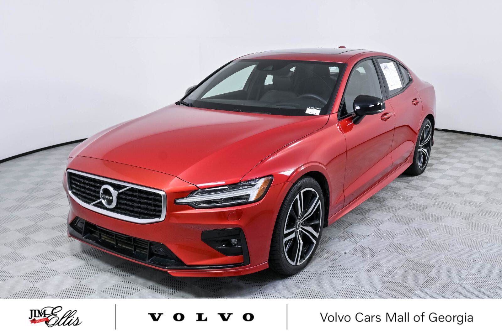 Used 2020 Volvo S60 T5 R-Design FWD image 1