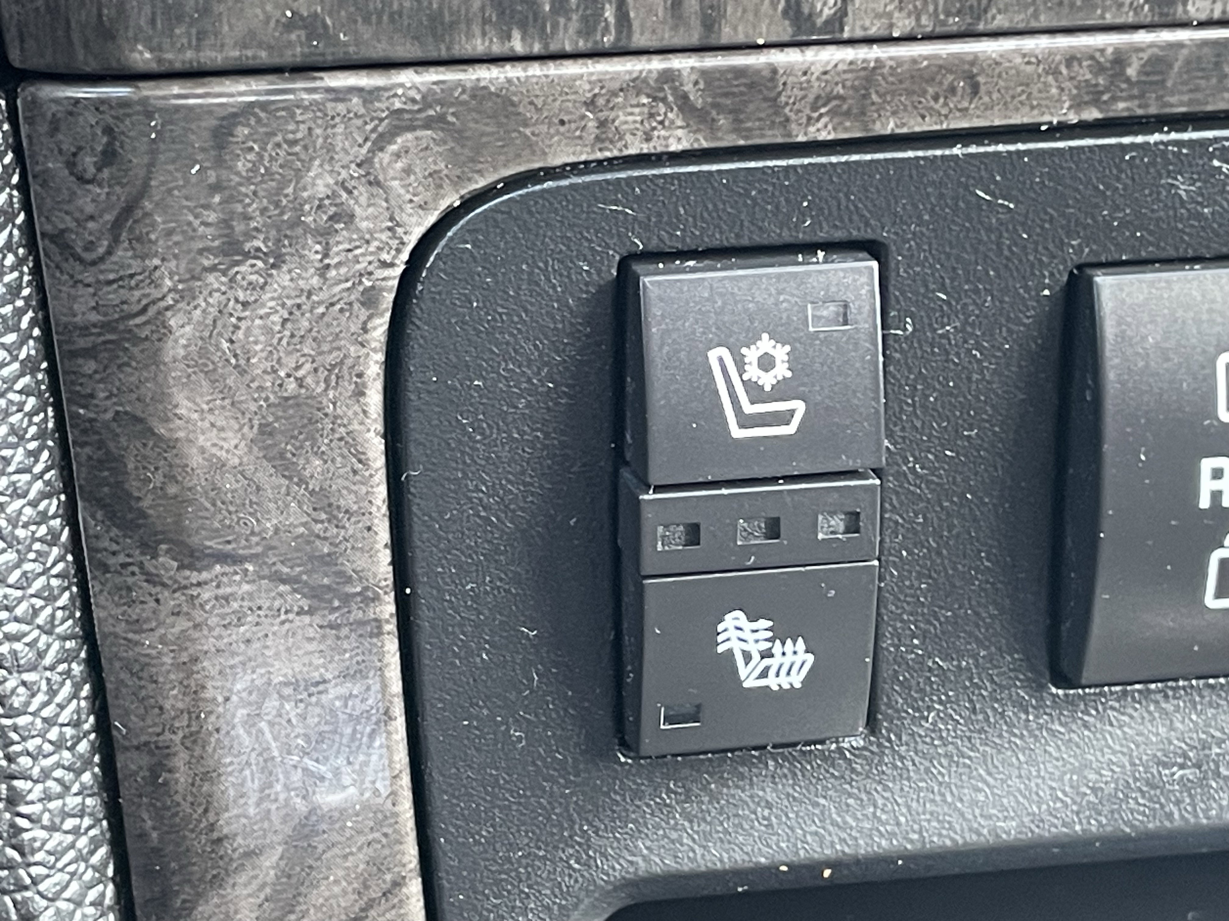 Used 2012 GMC Acadia Denali AWD/4WD image 22