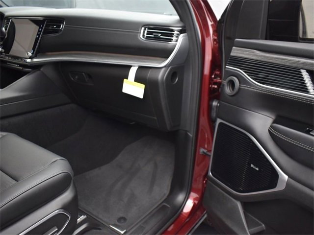 New 2023 Jeep Wagoneer L Series III w/ Premium Group I image 19