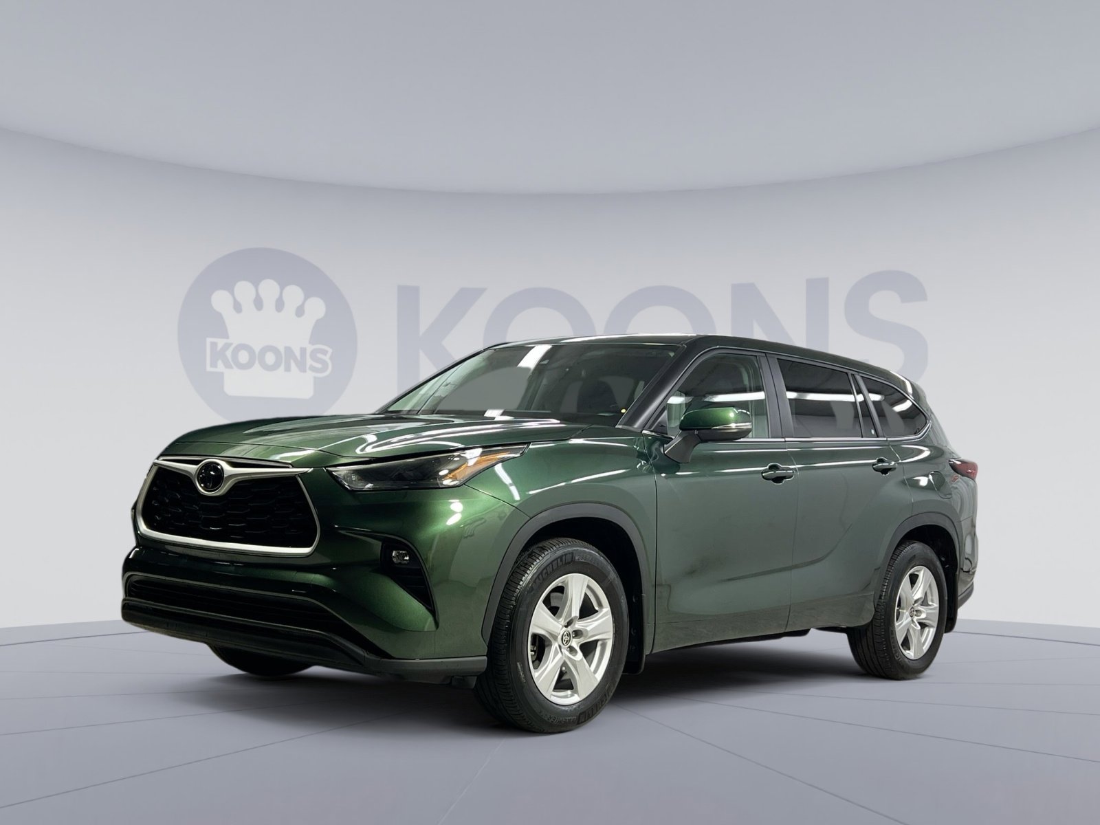Used 2024 Toyota Highlander LE
